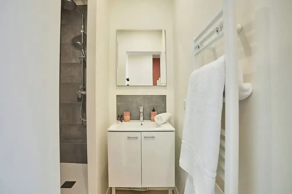 Apartment in the Center of Paris/montmartre - photo 8