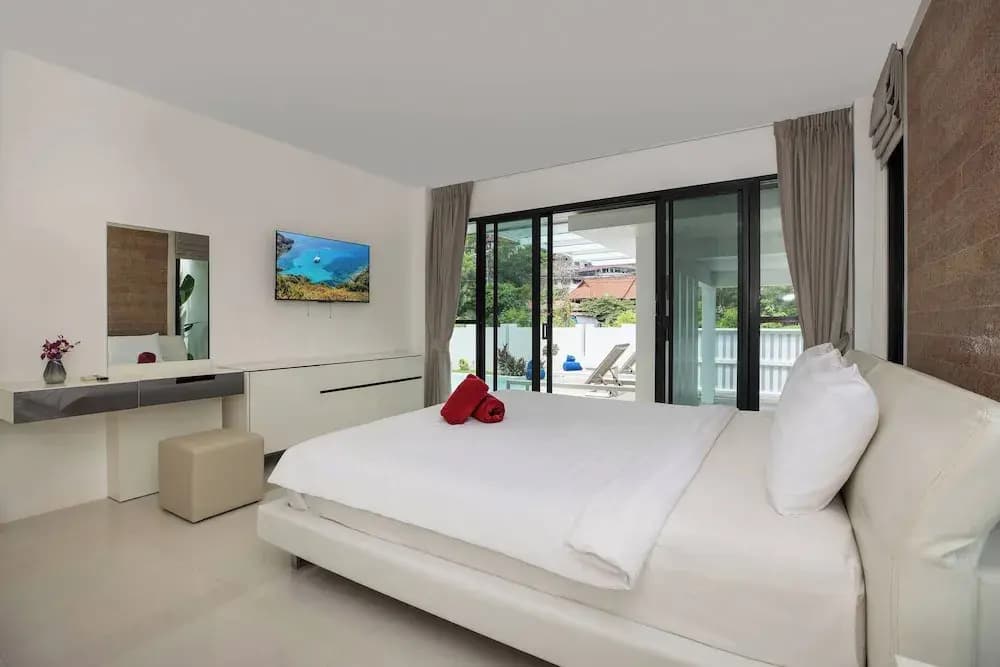 Designer 3BR Villa Silver Pool in Kamala - photo 4