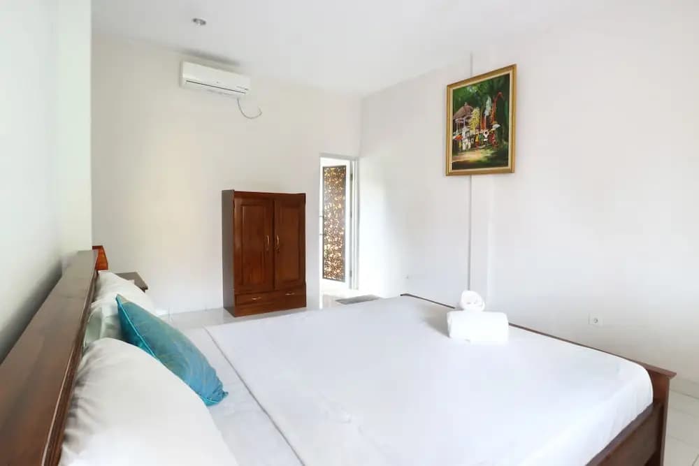 Oka Kartini Bungalows - photo 5