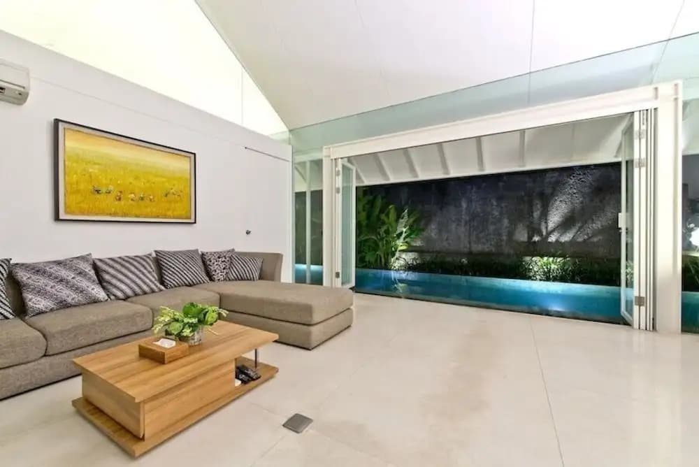 Villa White - main photo