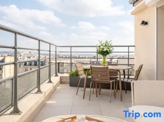Loft with terrace, jacuzzi & lift near Invalides - photo 4