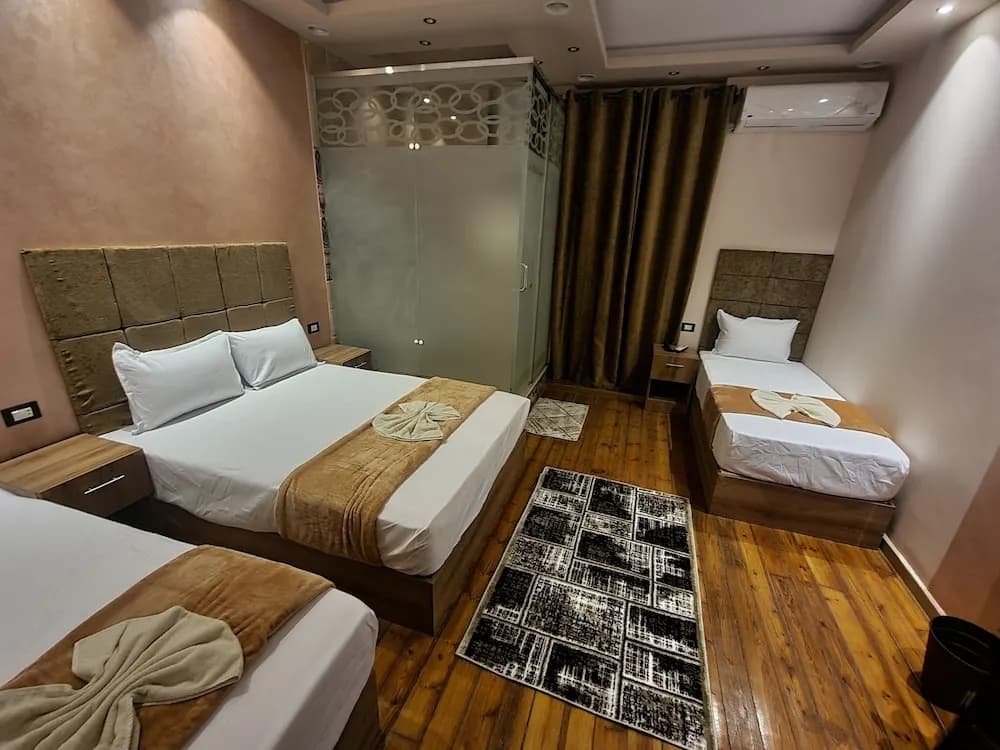 Cairo plaza 2 hotel - photo 4