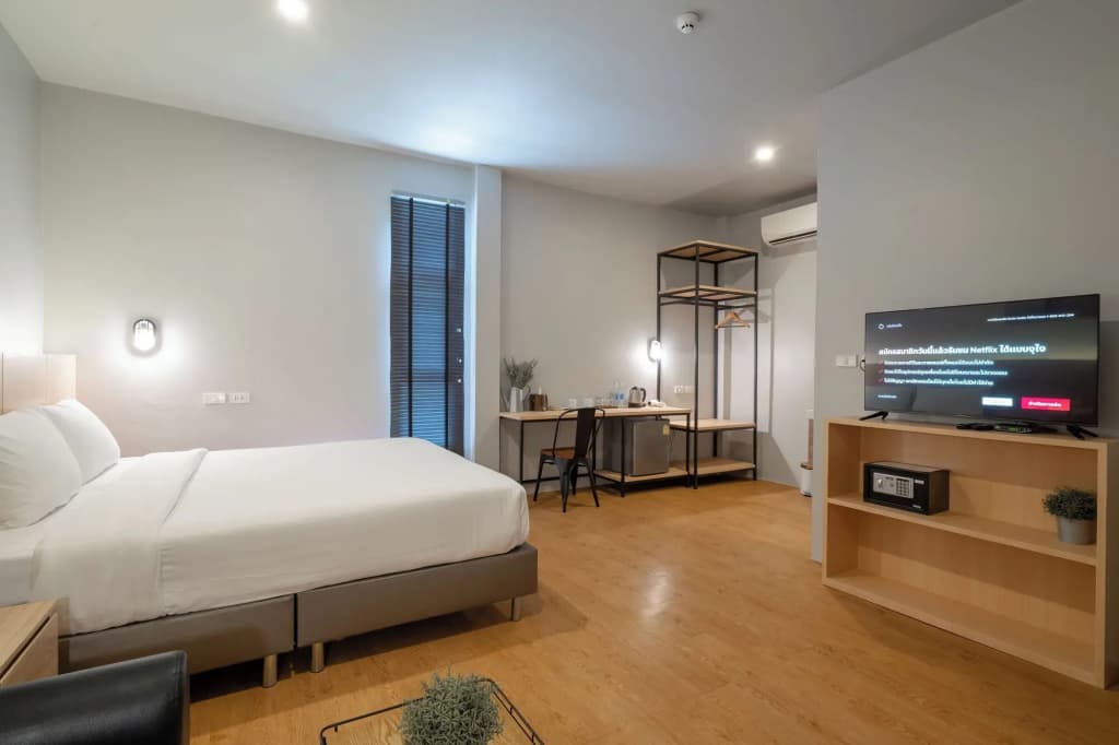 The Arbern Hostel x Bistro - photo 20