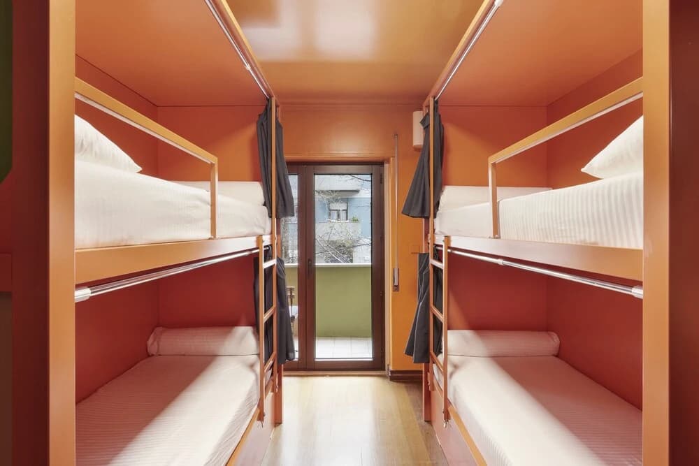HUUX Hostel - photo 4