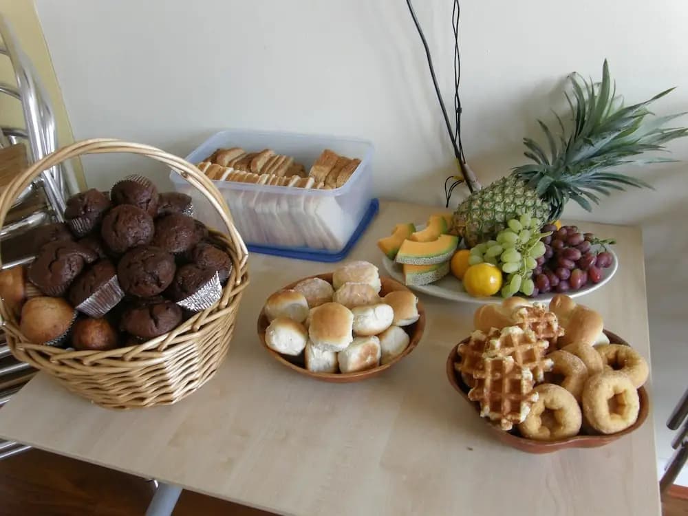 Sinclairs City Hostel - photo 10