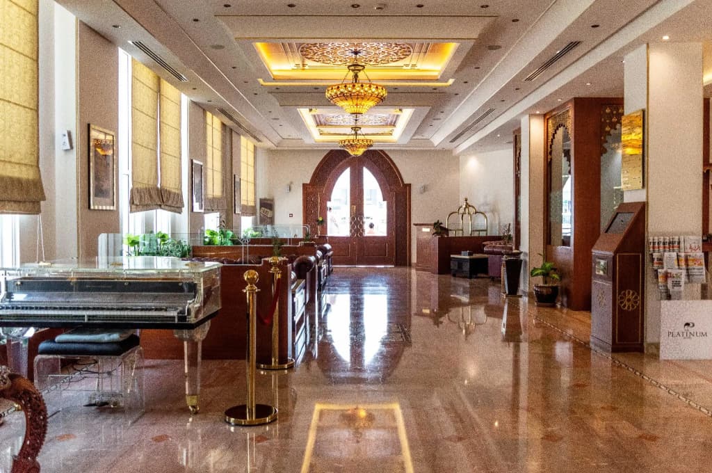 Platinum Hotel - photo 2