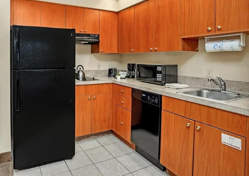 Near Disney - 1BR With Two Queen Beds - With Shared Pool and Hot Tub - photo 16