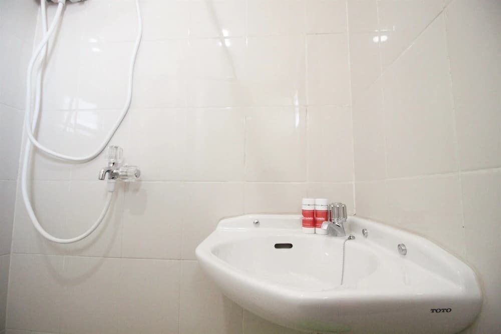 Amazing Pluit Apartment - photo 8