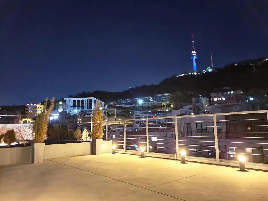 Yolo Guesthouse - Hostel - photo 21