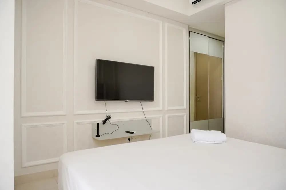 Modern Look And Warm 1Br At Gold Coast Apartment - photo 3