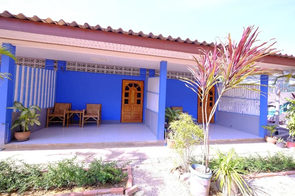 Blue House Bungalow - main photo