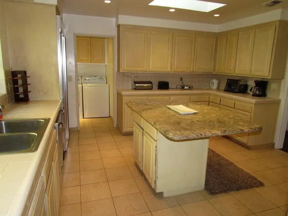 4 Bedroom Celebrity House with Pool & City View - photo 19