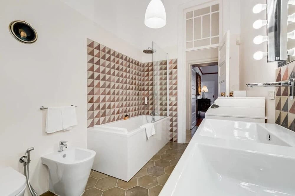 Bright 3 bed Flat 9 min From Piazza di Spagna - photo 9