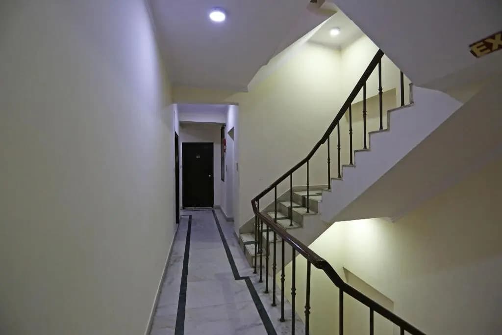 Hotel Elegant International - photo 10