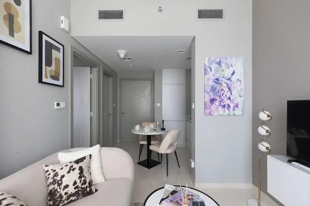 Modern 1BR in Business Bay - photo 2