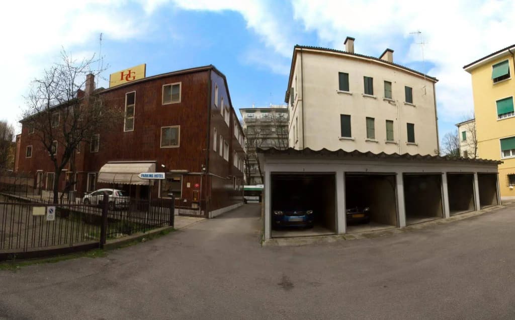 Hotel Garibaldi - photo 1