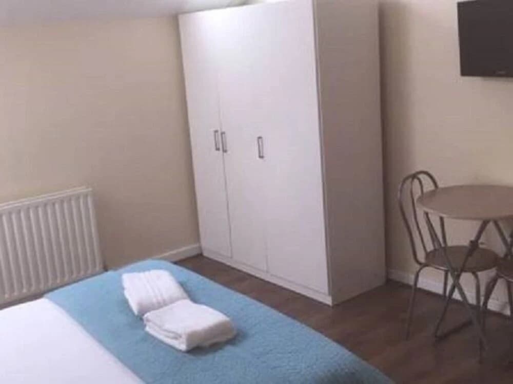 Brick Lane Flat - photo 3