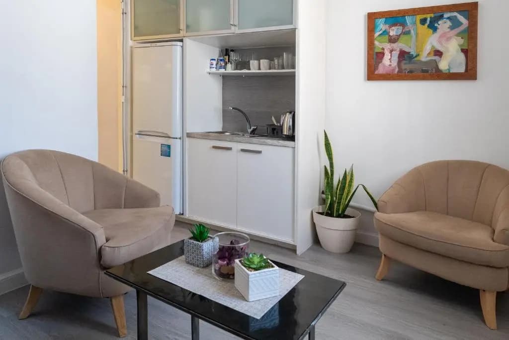 Apollonas Luxurious Apartments - photo 8
