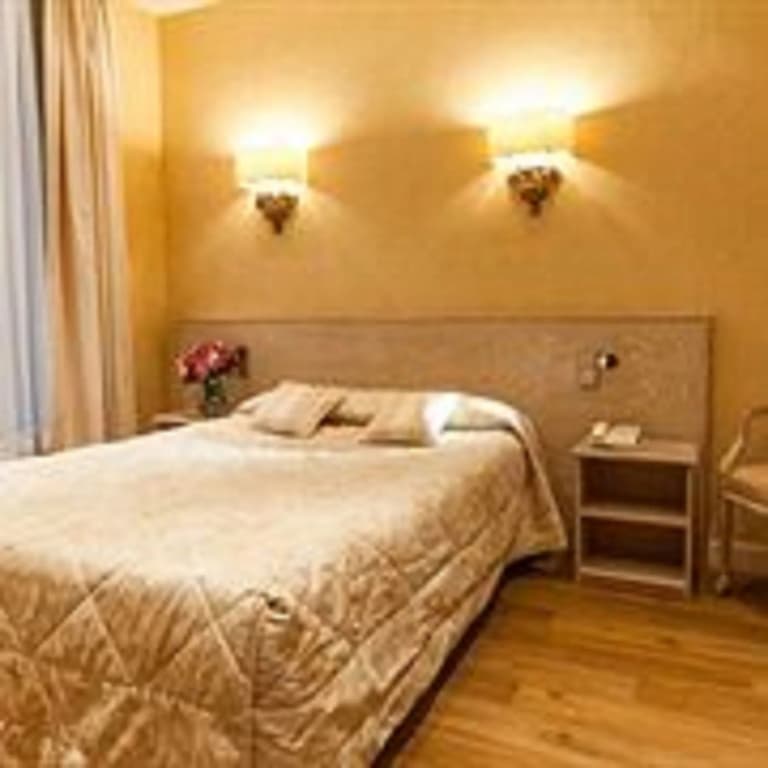 Hotel Cecilia - photo 6