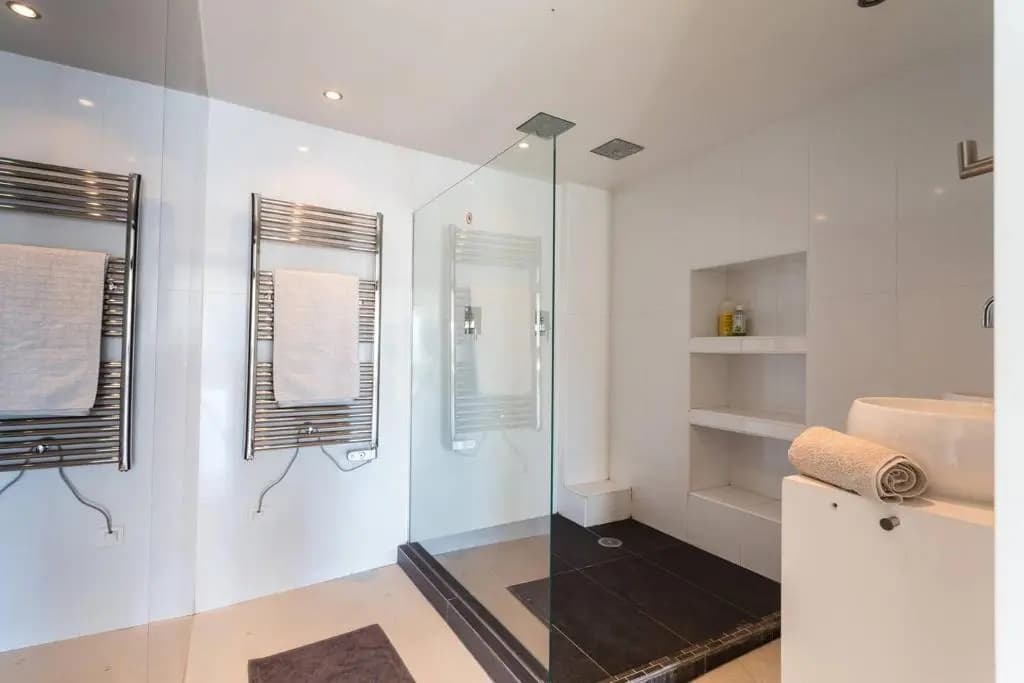Ross 5- F2, Lumineux, Balcon, Loft, Clim, Vieux-Nice - photo 27