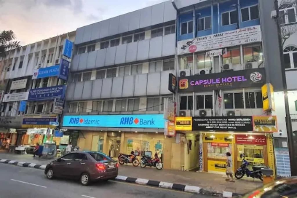 Oyo 91036 J Capsule Hotel @ Jalan Bukit Bintang - photo 1