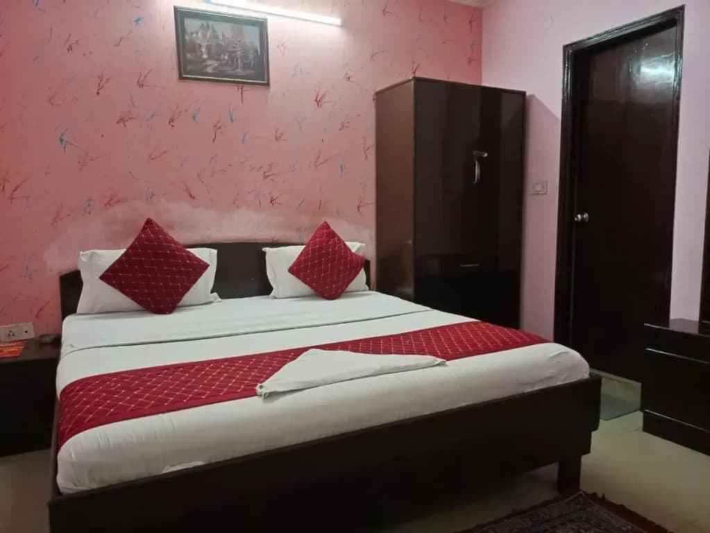 Airport Hotel Parikshit Palace - photo 27