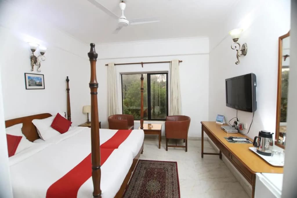 Hotel Palm Greens - photo 6