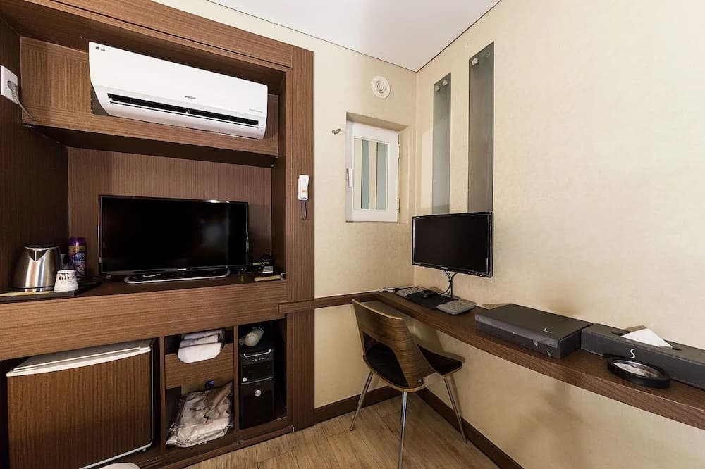 S Hotel - photo 6