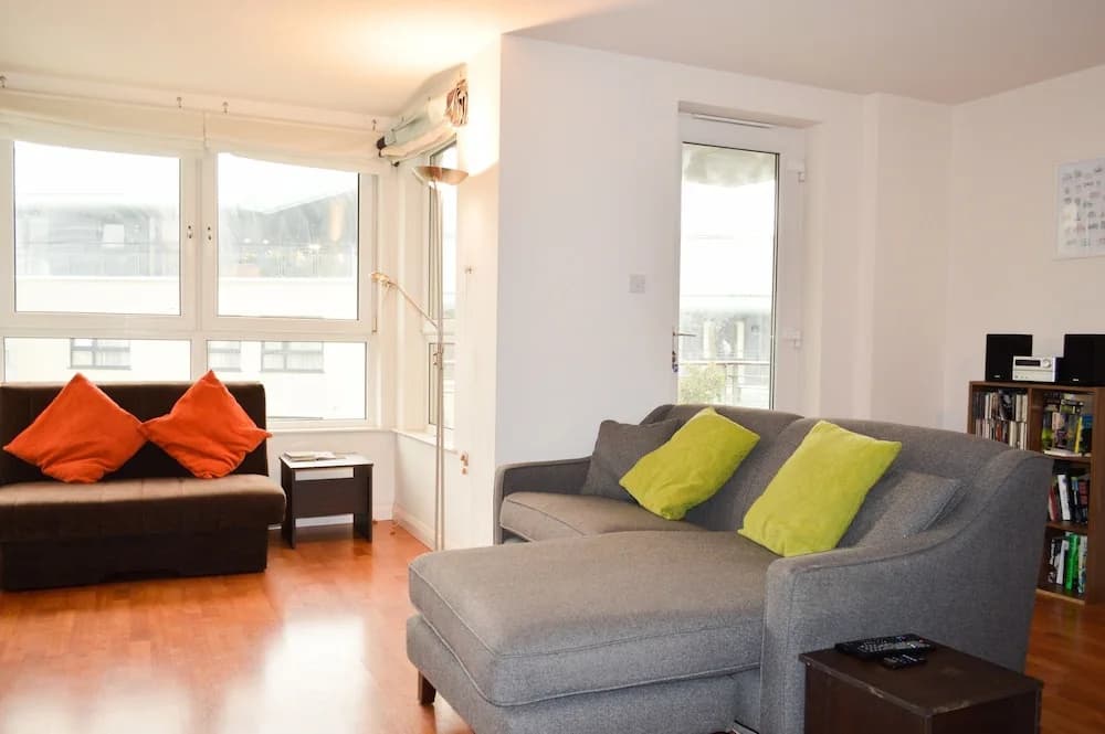 Modern 1 Bedroom Apartment With Balcony - photo 7