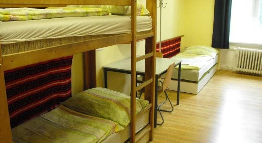 Mogyorodi Hostel - photo 5