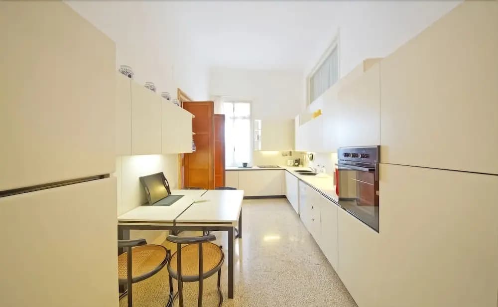 Luxury Balcony Apartment - photo 18