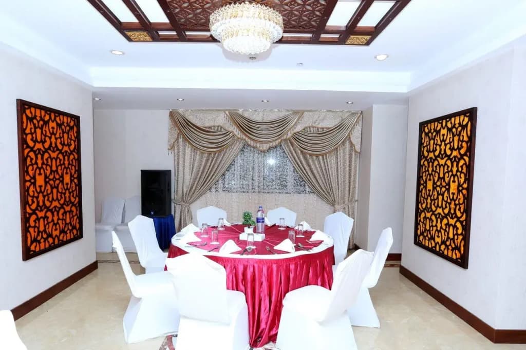 Clifton International Hotel - photo 19