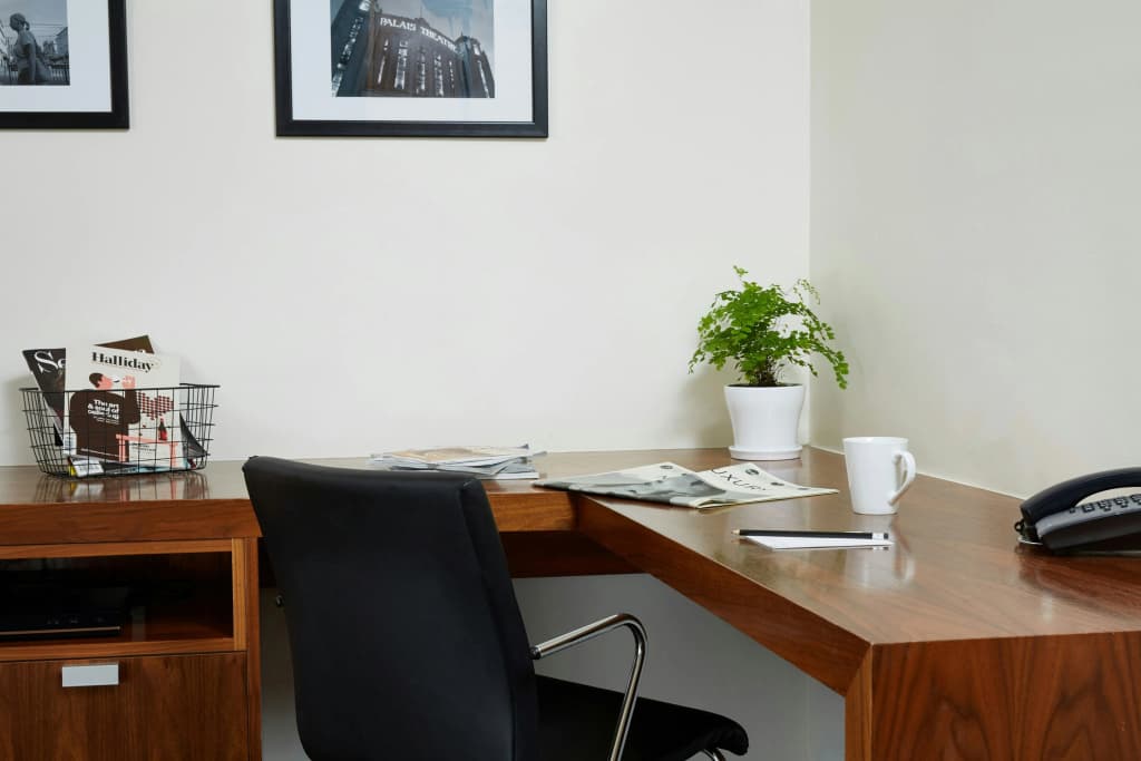 Cosmopolitan Hotel and Apartments - photo 21