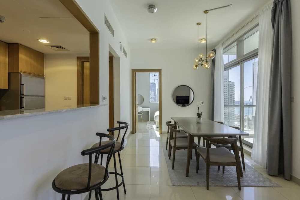 Sleek & Serene Apartment w/ Stunning Marina Views - photo 11
