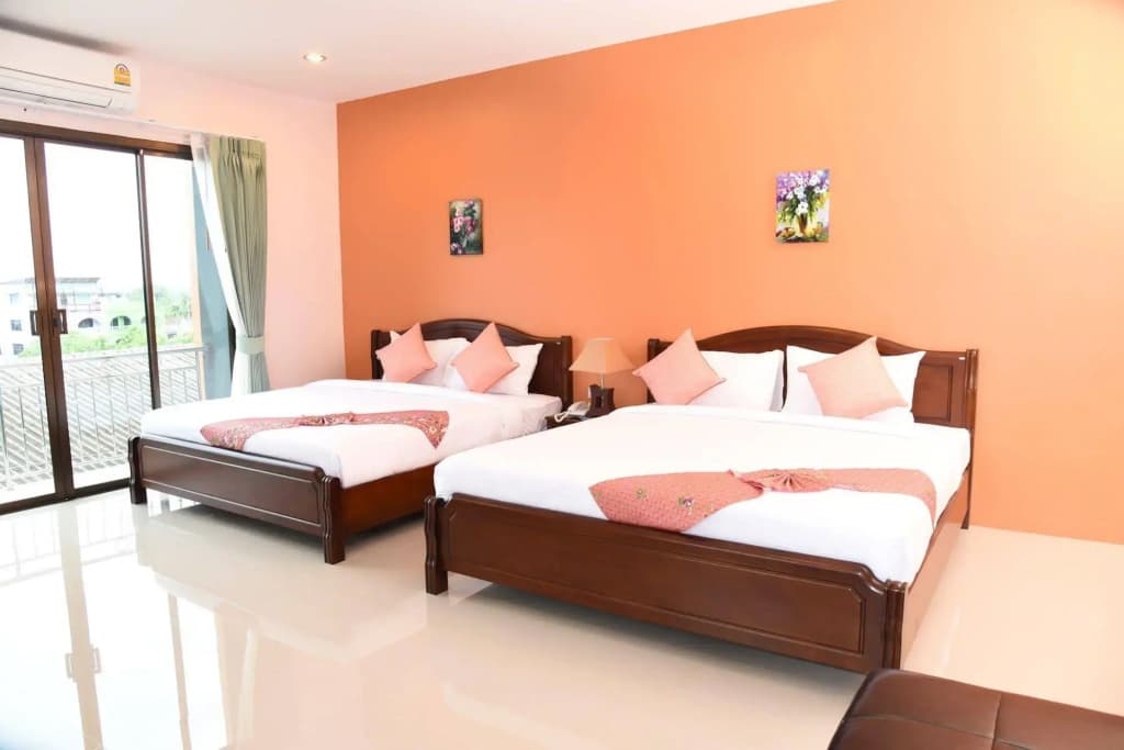 Sripet Hotel - photo 4