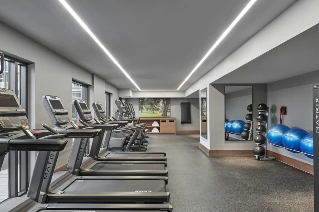 Courtyard By Marriott Melbourne Flagstaff Gardens - photo 23