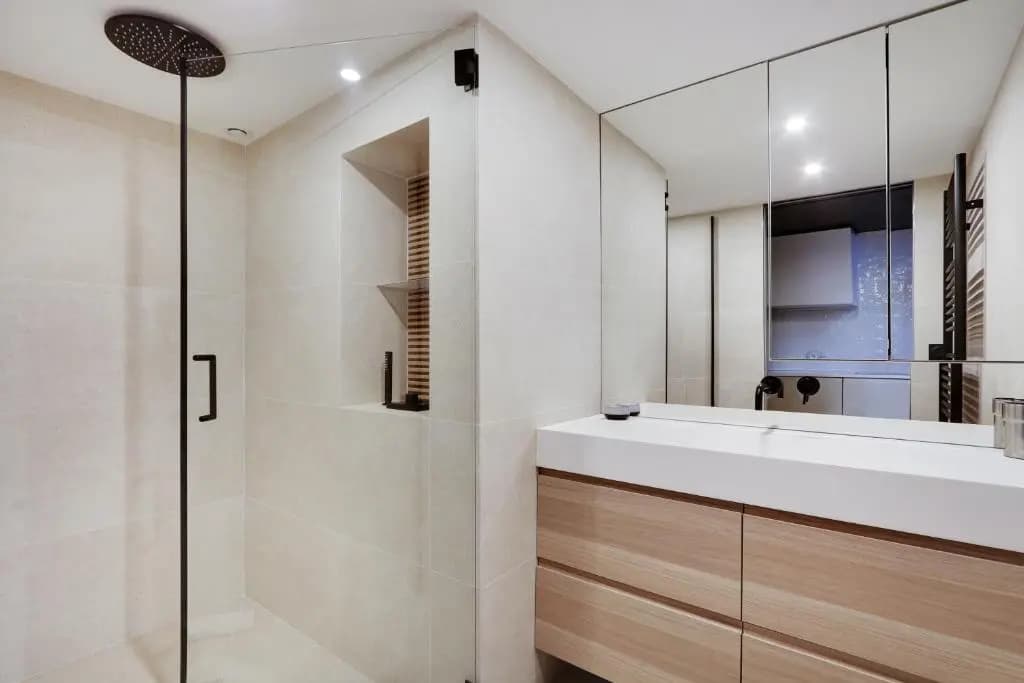 Pick A Flat's Apartment in Porte Saint Denis - rue d'Hauteville - photo 9