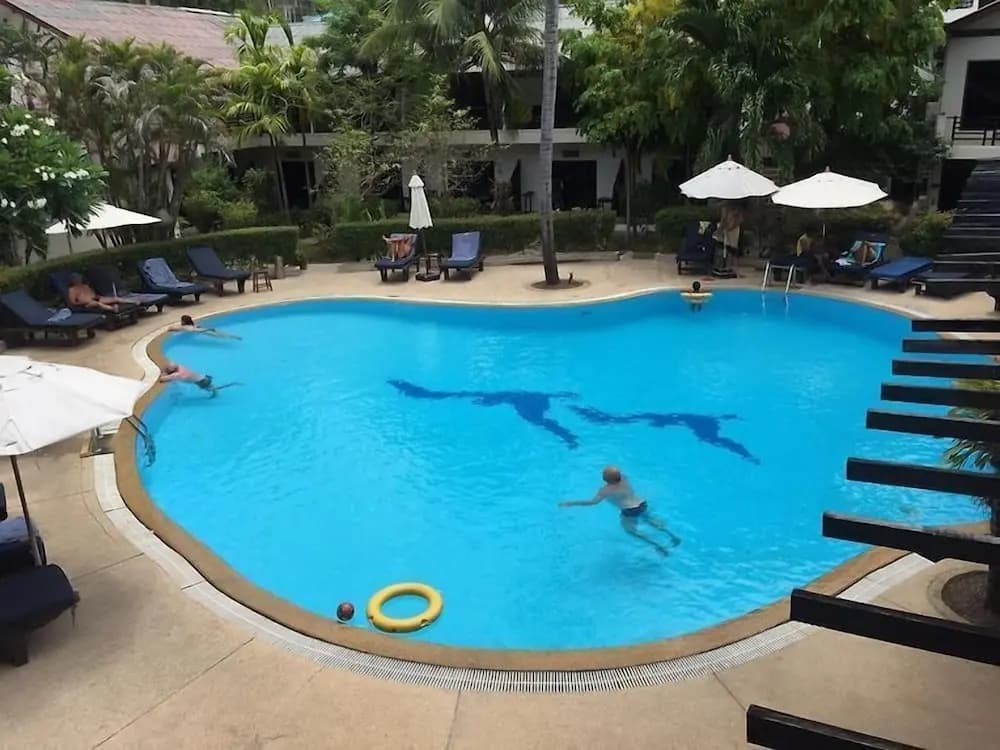 V Beach Resort - photo 11