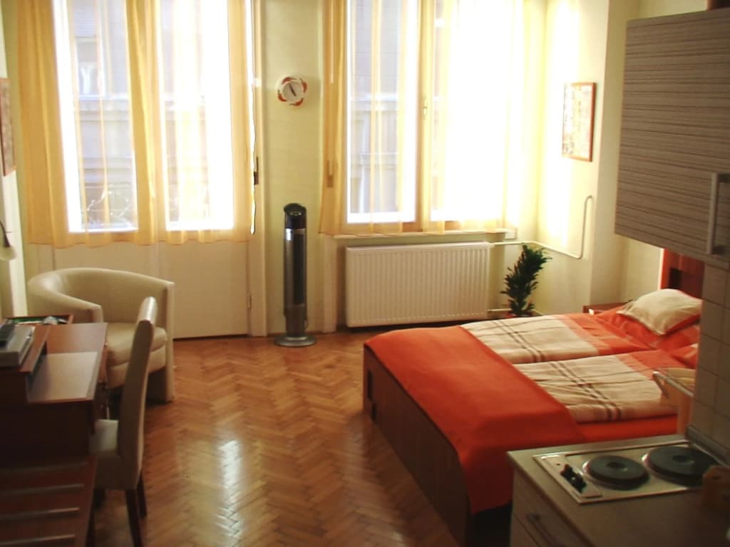 Paprika Apartment Studio - photo 3