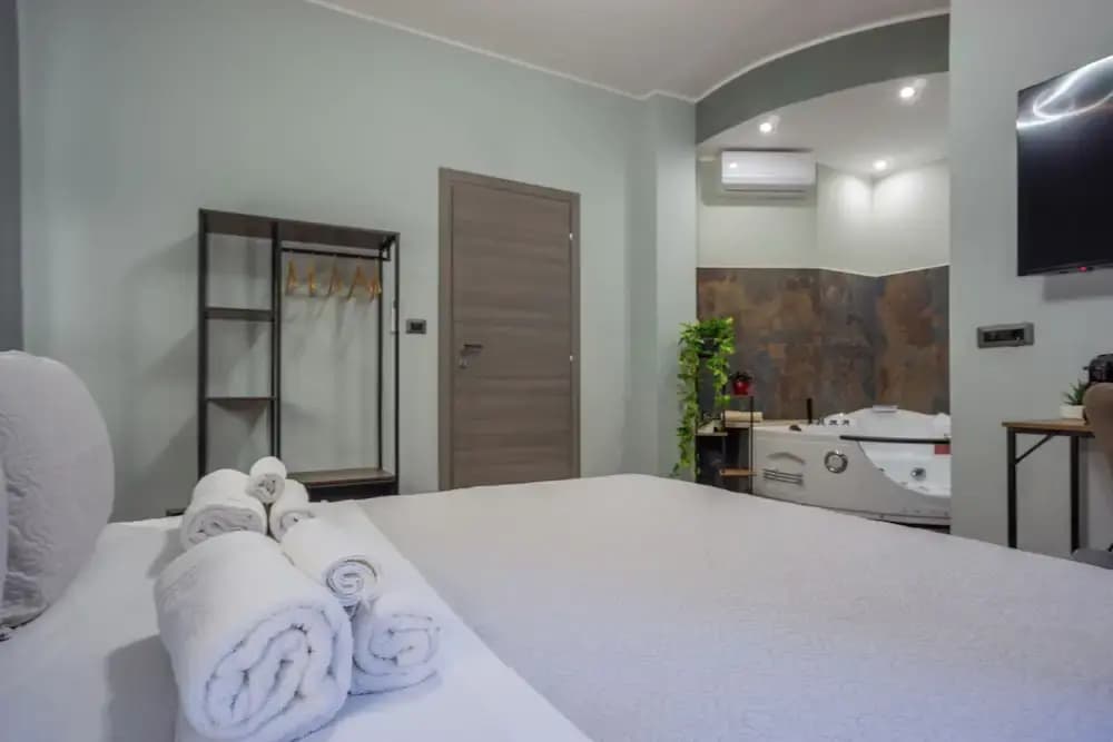 Aurelia Garden Suite - photo 4