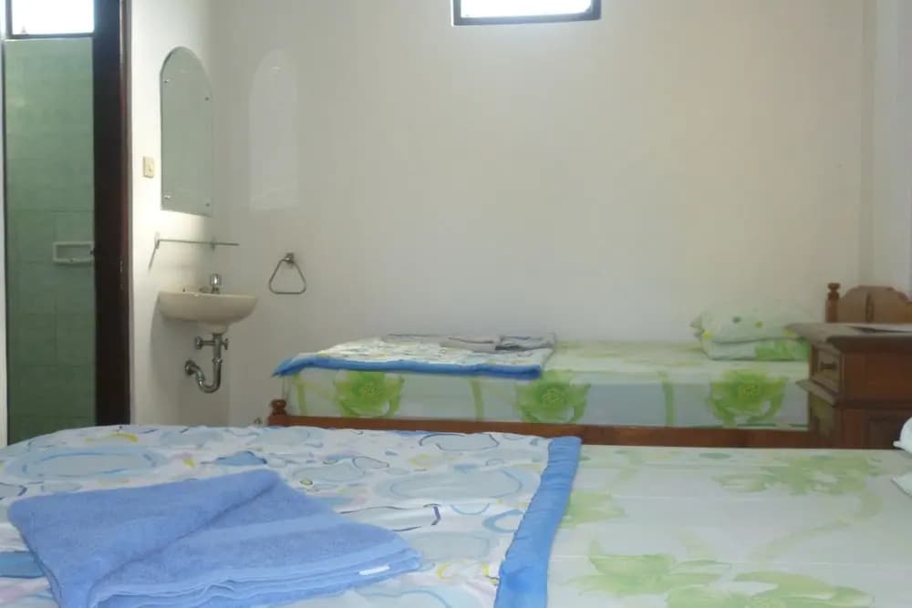 Pondok Santhi Homestay - photo 29