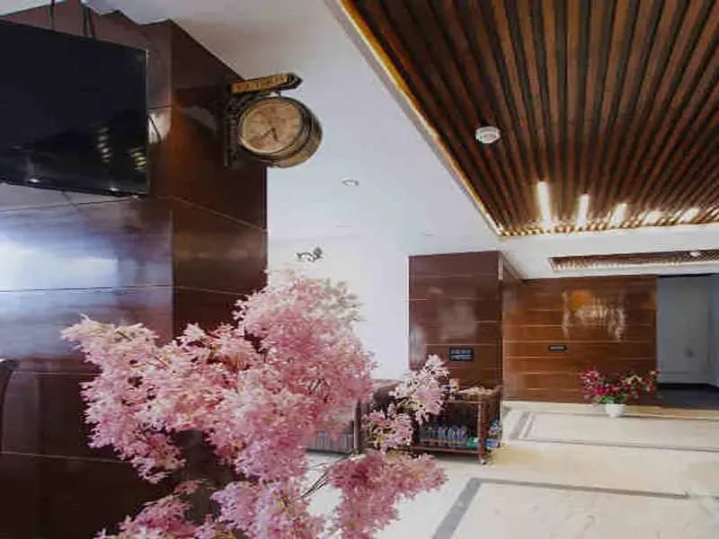 HR Grand Hotel - photo 13