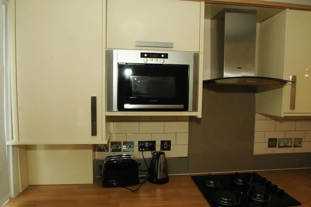 Sutton Place Apartments - photo 13