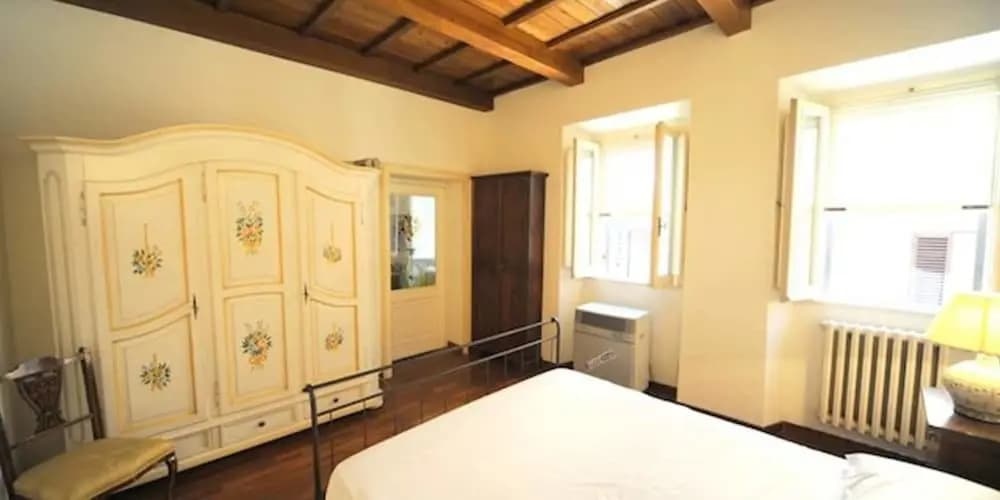 Spanish Step Suite - photo 3