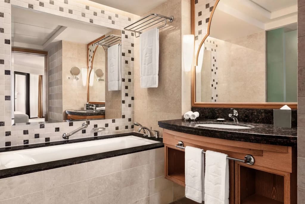 Hilton Muscat Al Bandar - photo 21