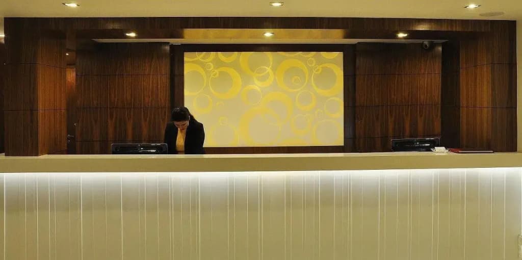 Almondz Hotel - photo 8