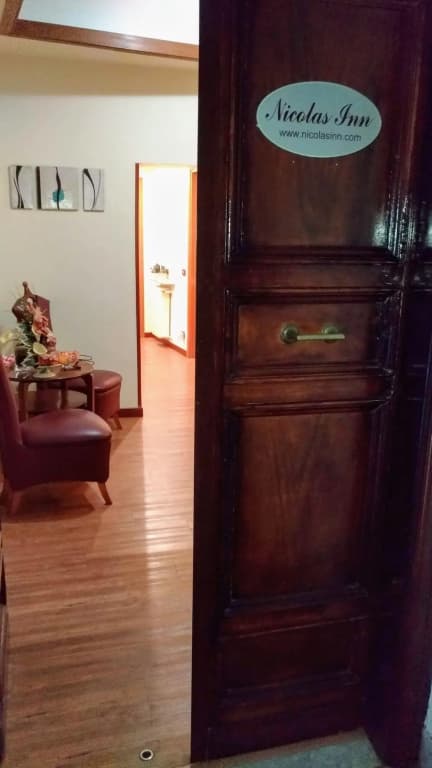 Nicolas Inn - photo 1