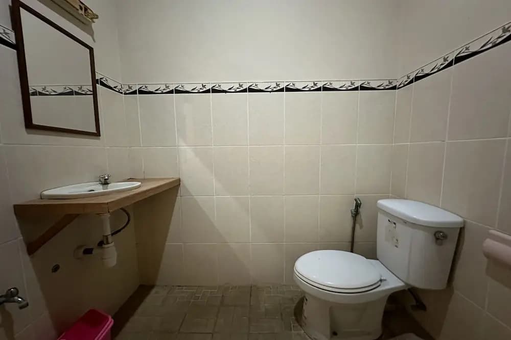 Taxa Raya Guest House - photo 14
