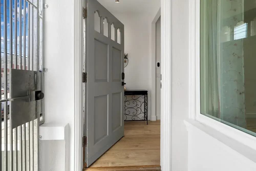 2BR 2BA in Excelsior District w Parking - photo 10