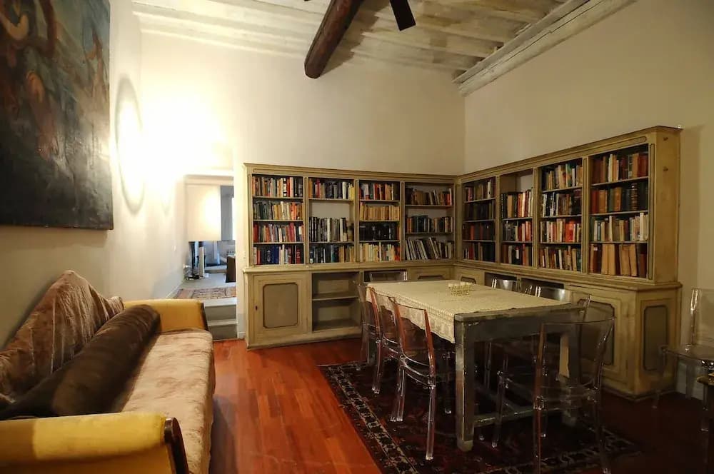 Cozy Central City Apartment - photo 13